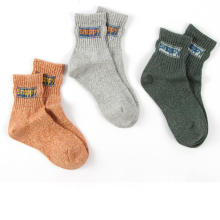 Diseño personalizado Lindo calcetín de algodón, calcetines de algodón de algodón cómodos, calcetines deportivos de rayas suaves al por mayor